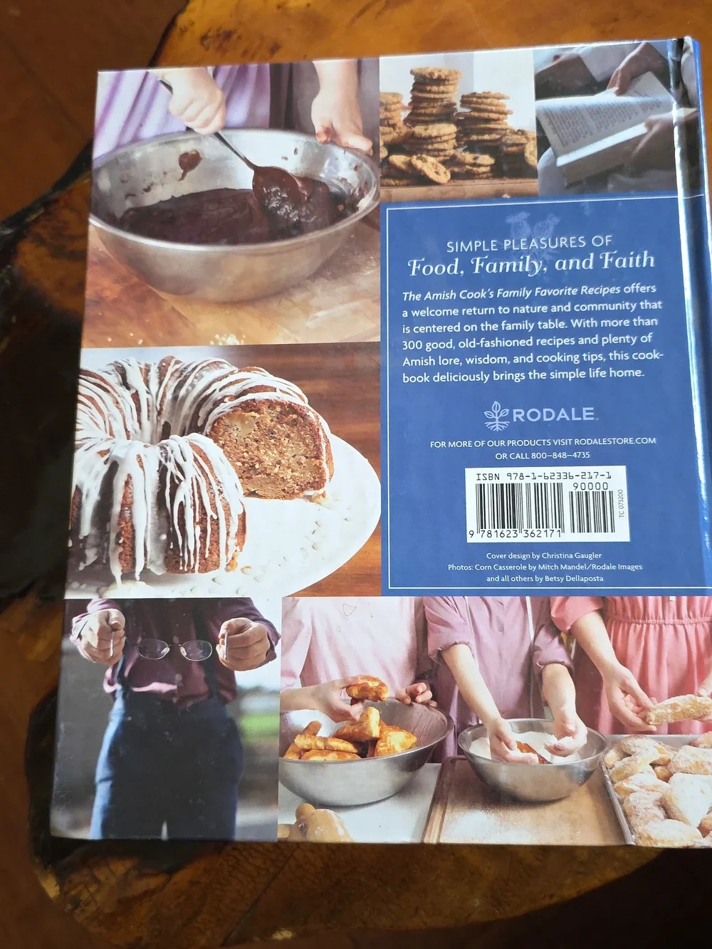 The Amish Cook's Family Favorite Recipes - Hardcover Cookbook 2008 Vintage
